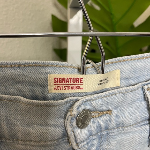 🤍✨ Signature by Levi Strauss Heritage Wide Leg Jeans | Raw Hem Sz W29 (8) - Picture 3 of 10